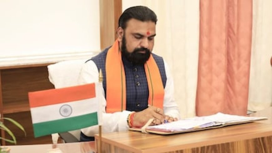 मंत्री नहीं बने तो सचेतक बनाया, बड़े नेताओं को साधने की स्मार्ट कोशिश, समझिए बिहार CM सम्राट चौधरी का यह दांव