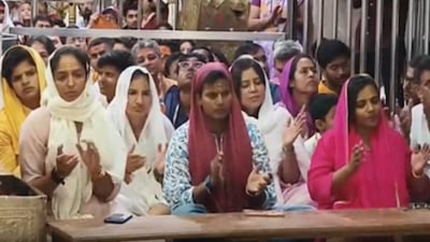 टी20 वर्ल्ड कप से पहले महाकाल के दरबार पहुंची भारतीय महिला टीम, भस्म आरती में लिया आशीर्वाद