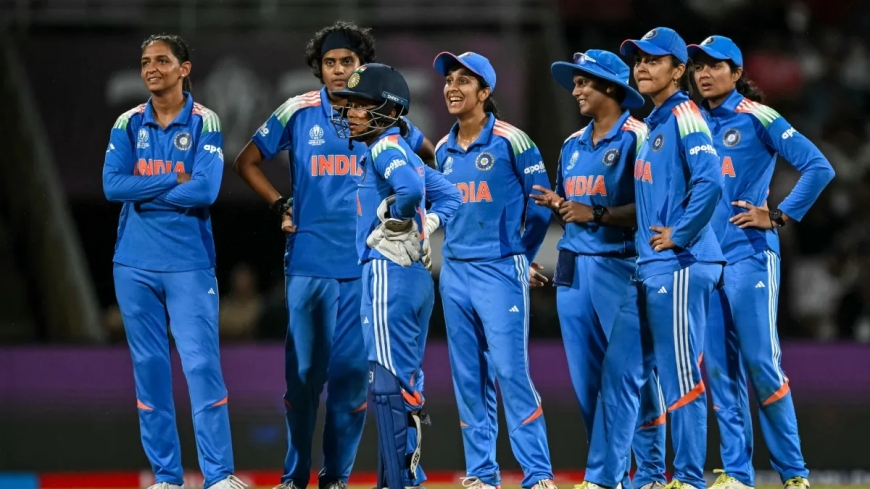 T20 वर्ल्ड कप मिशन पर निकली टीम इंडिया, हरमनप्रीत कौर एंड कंपनी इंग्लैंड रवाना