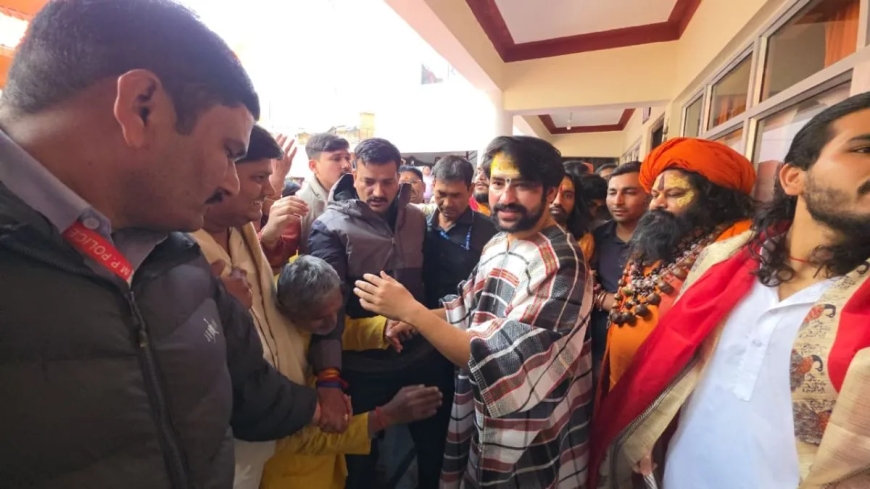 नारायण पर्वत से 21 दिनों की एकांत नारायण और हनुमत साधना पूरी करके वापस लौटे धीरेंद्र कृष्ण शास्त्री, सामने आई तस्वीर