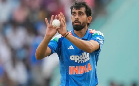 डेब्यू मैच में विकेट मिलने पर खुशी से झूम उठे प्रिंस यादव, फिर अचानक बजा हूटर और छा गई खामोशी