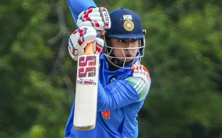 वैभव सूर्यवंशी पूछते हैं काफी सवाल, अभिषेक शर्मा ने पहले टी20 मैच के बाद युवा खिलाड़ी को लेकर दिया बड़ा बयान