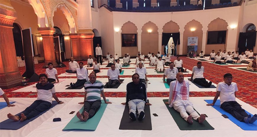 प्रदेश के प्रमुख पर्यटन स्थलों से गूंजा योग का वैश्विक संदेश, योग अपनाने का लिया गया सामूहिक संकल्प