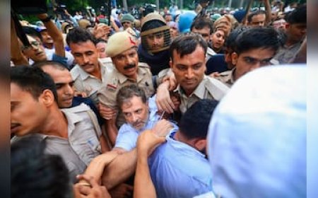 हिरासत में लिए गए राहुल गांधी, दिल्ली पुलिस उठाकर ले गई;