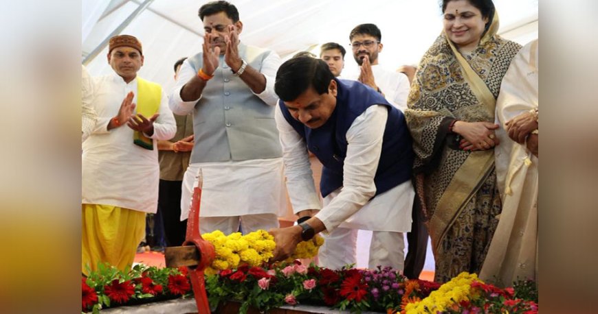 सीएम डॉ. यादव ने किया इंडस्ट्रियल पार्क का भूमि-पूजन, बोले- गरीब-अन्नदाता-युवा-नारी का होगा कल्याण