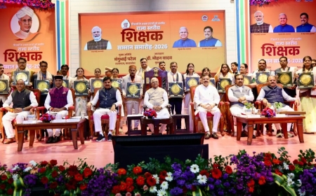 टीचर्स डे पर 33 शिक्षकों को किया गया सम्मानित, CM मोहन यादव ने शिक्षकों को दी बड़ी राहत, ऑफलाइन होगा TET