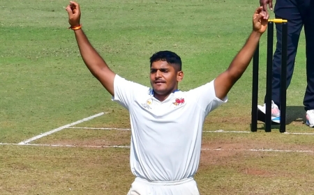 तुषार देशपांडे ने हैट्रिक लेकर मचाई सनसनी, सात ओवर में झटके पांच विकेट