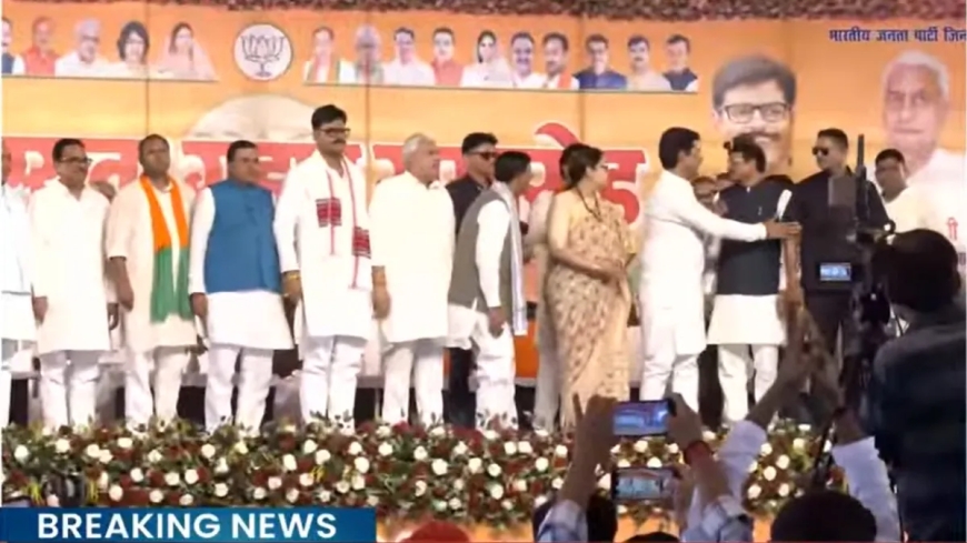 स्मृति ईरानी की मौजूदगी में बीजेपी में शामिल हुए सपा के 3 बागी विधायक, चुनाव से पहले अखिलेश यादव को बड़ा झटका